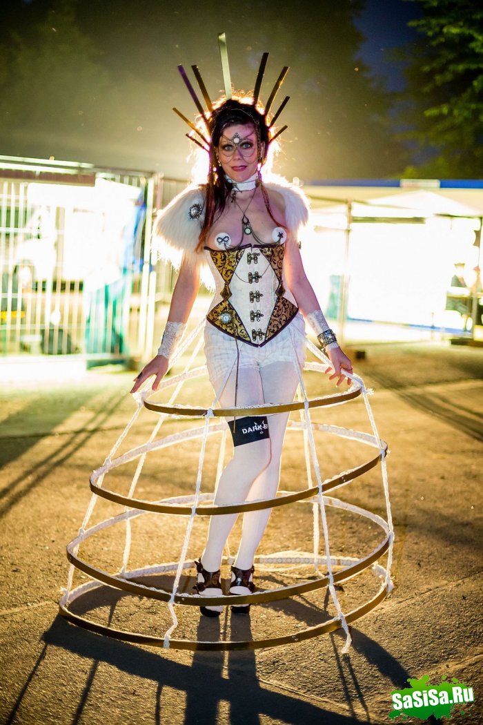  ,    Wave-Gotik Treffen (18 )