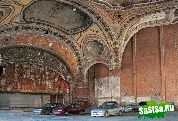 Самая необычная парковка в мире (5 фото)