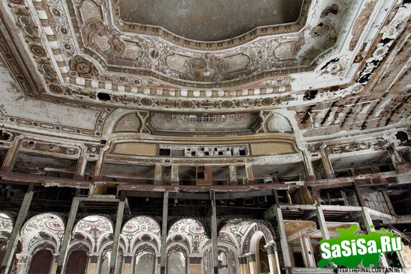 Самая необычная парковка в мире (5 фото)