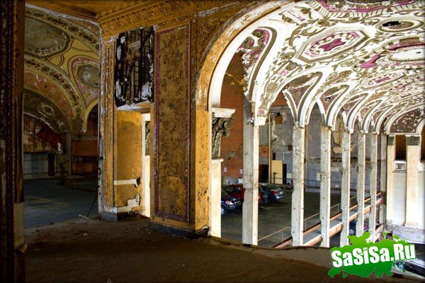 Самая необычная парковка в мире (5 фото)