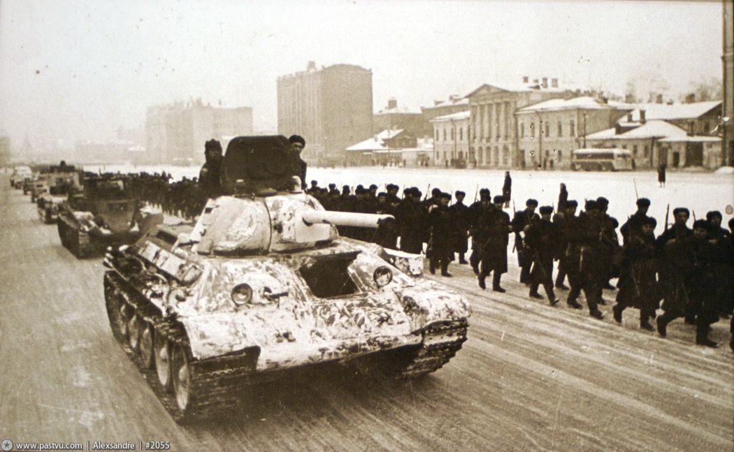 Москва военная (28 фото)
