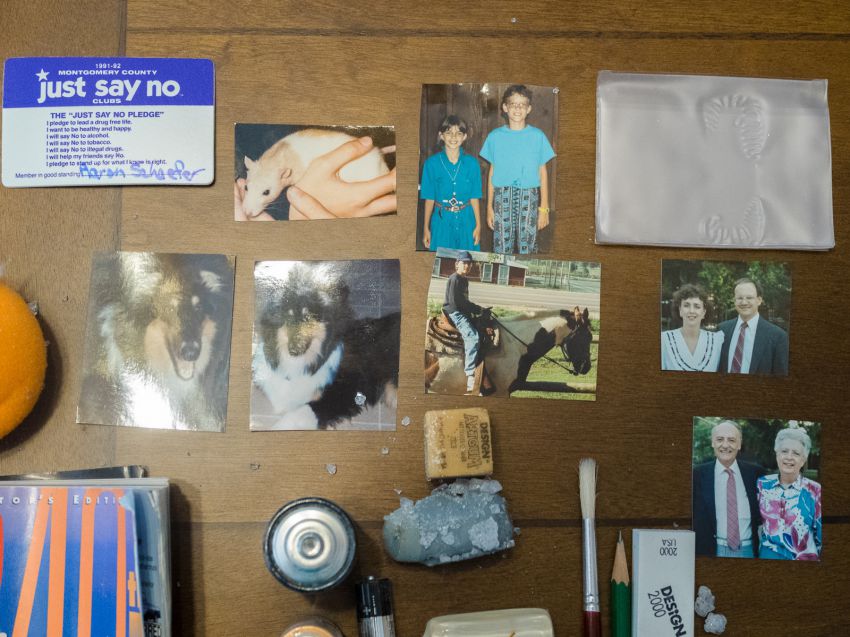    ,     21  (9 )