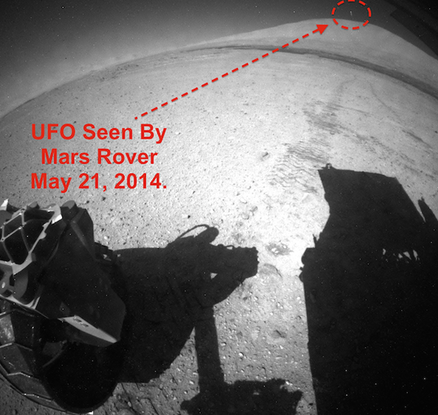 Curiosity снова заснял на Марсе НЛО с хвостом