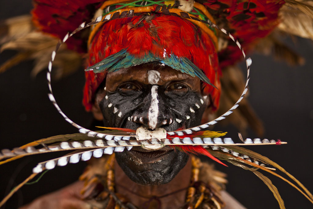 12     National Geographic Traveler (12 )