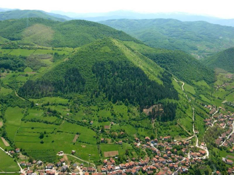 Природные образования, похожие на творения человека (10 фото)