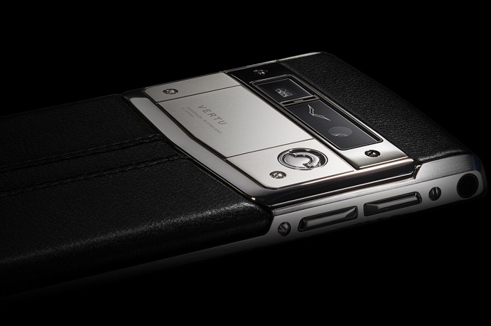 Vertu Signature Touch:    8   (5 )