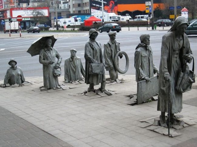 17 современных скульптур, которые можно полюбить