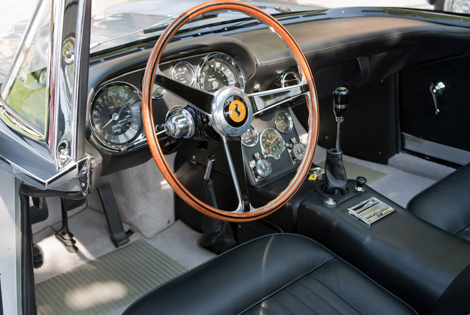    Ferrari   (17 )