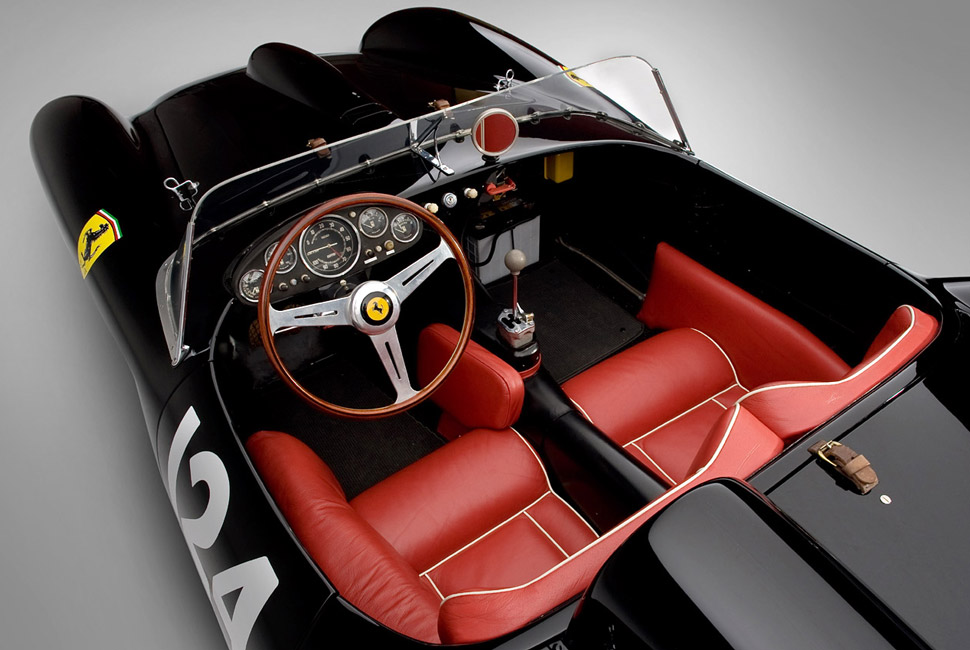    Ferrari   (17 )