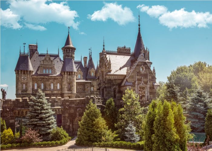 Замок Гарибальди в селе Хрящевка (10 фото)