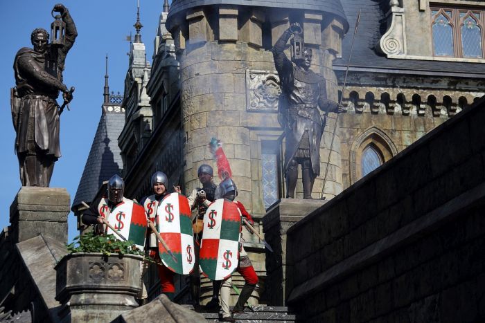 Замок Гарибальди в селе Хрящевка (10 фото)