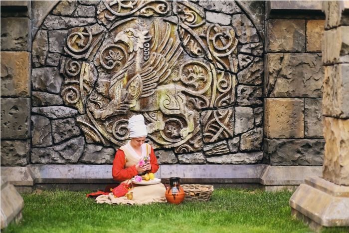 Замок Гарибальди в селе Хрящевка (10 фото)