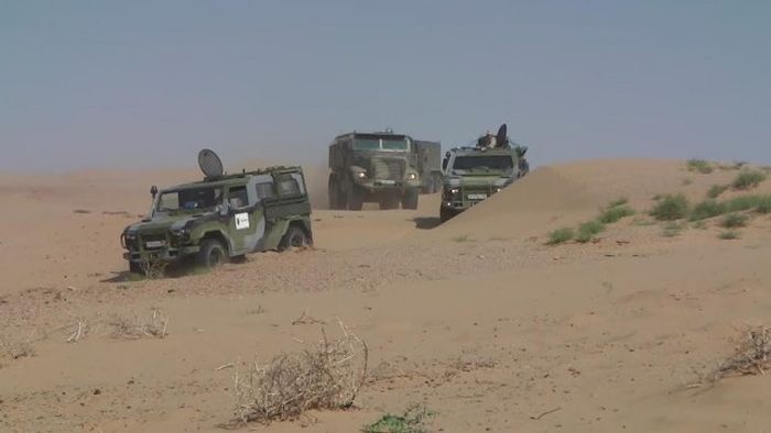 Суровые испытания для новой российской военной техники (7 фото)