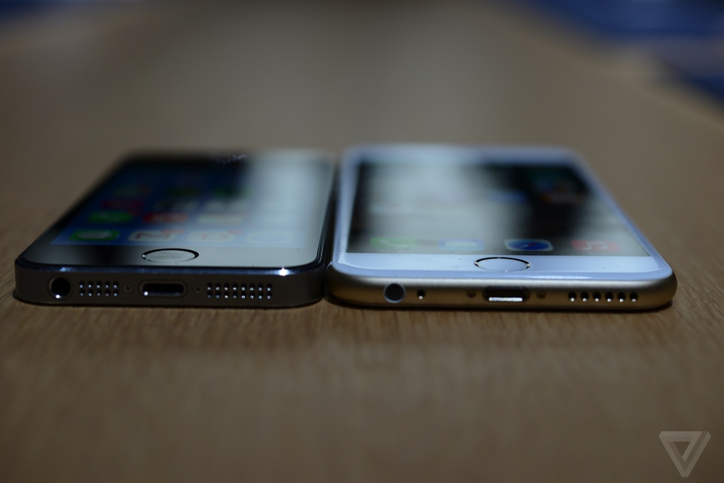 Apple представила новый iPhone 6 (20 фото)