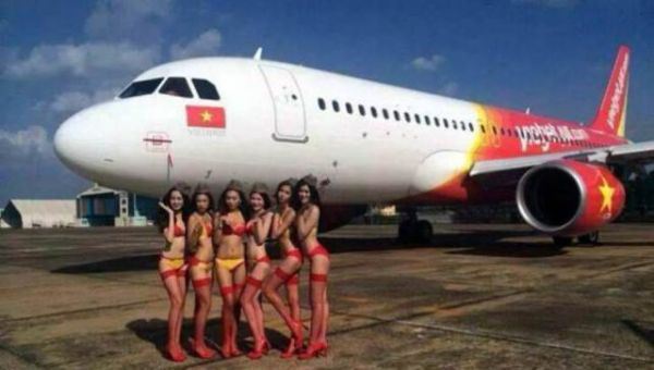Нетрадиционная реклама вьетнамской авиакомпании VietJet Air (19 фото)