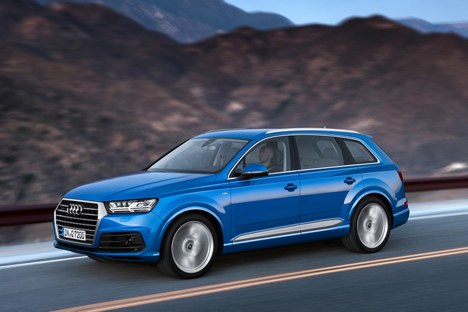 Audi Q7 2015 (15 )