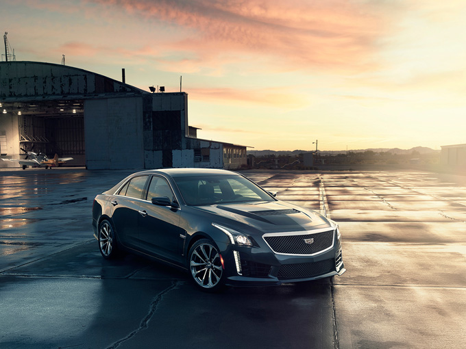 Cadillac CTS-V (8 )