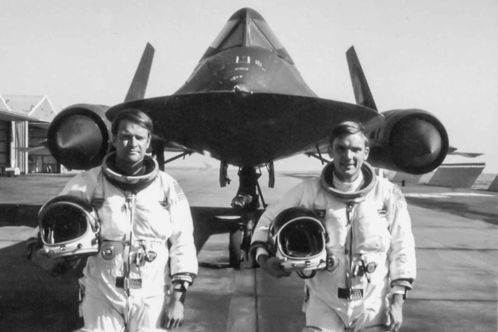 25    Lockheed SR-71,     