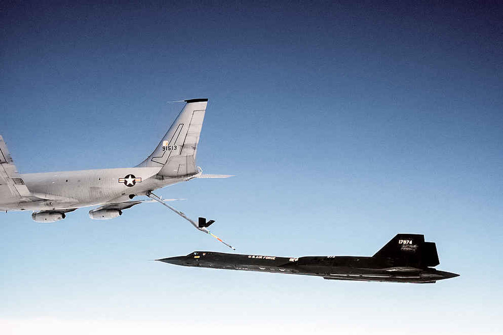 25    Lockheed SR-71,     