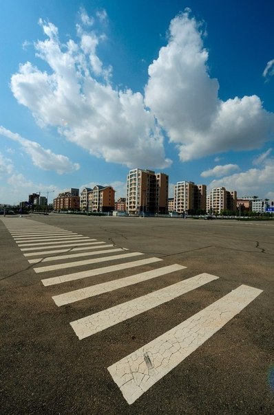 Самый большой город-призрак в мире (9 фото)