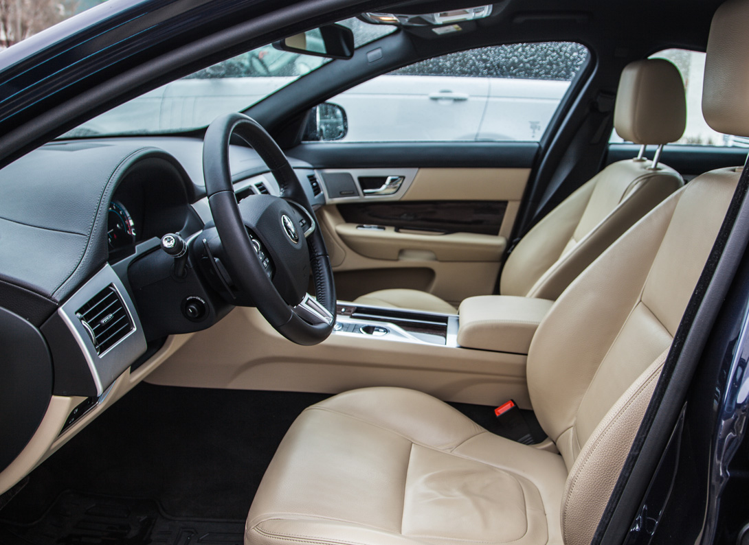 Тест-драйв Trendymen: Jaguar XF (13 фото)