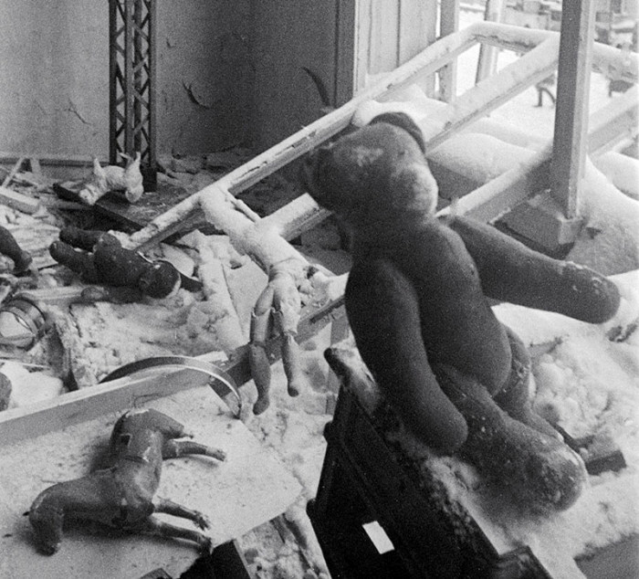 Трогательные фотографии времен Великой Отечественной войны (12 фото)