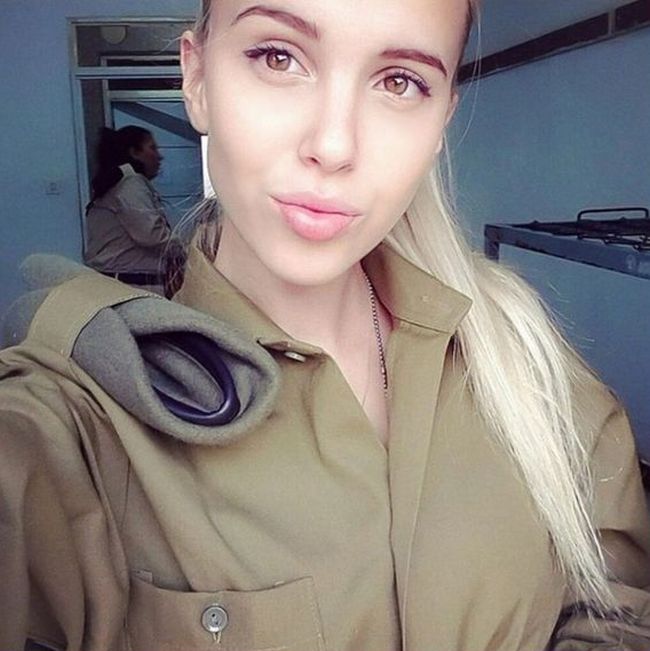       (25 )