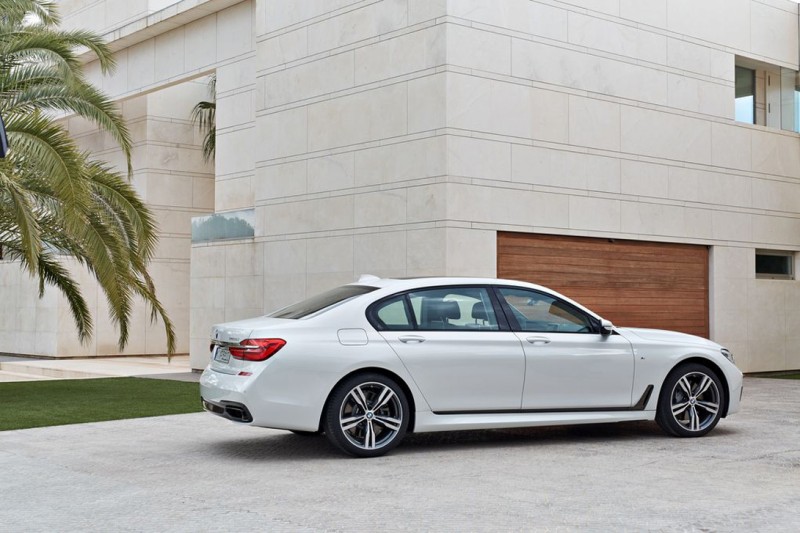 BMW 7-series 2016 (11 )