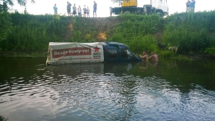 Автомобильный юмор (40 фото)