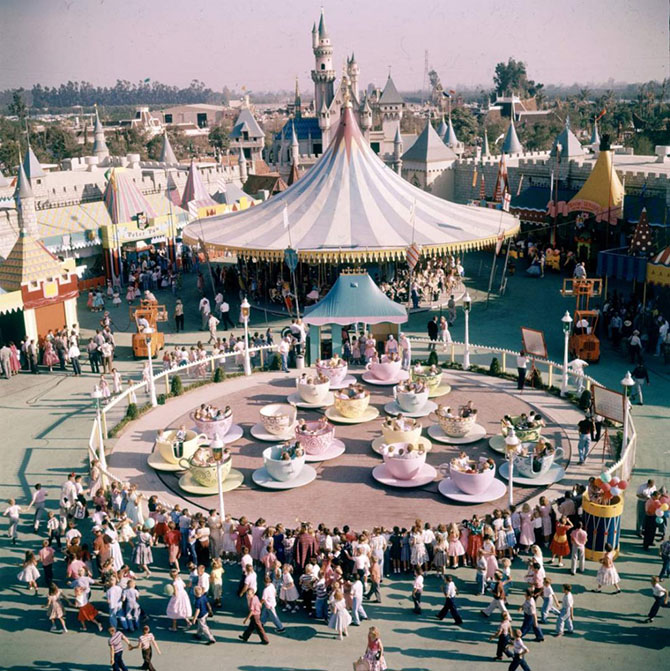 Открытие «Диснейленда» в 1955 году (15 фото)