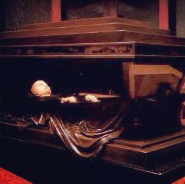 Фотографии, из-за которых можно оказаться в тюрьме (19 фото)