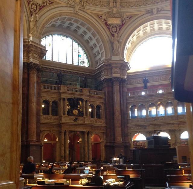 Фотографии, из-за которых можно оказаться в тюрьме (19 фото)