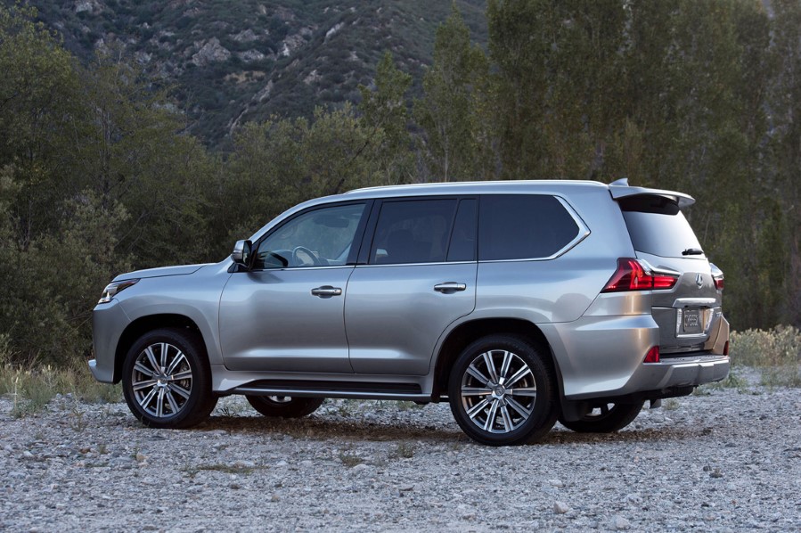 Lexus LX:     (9 )