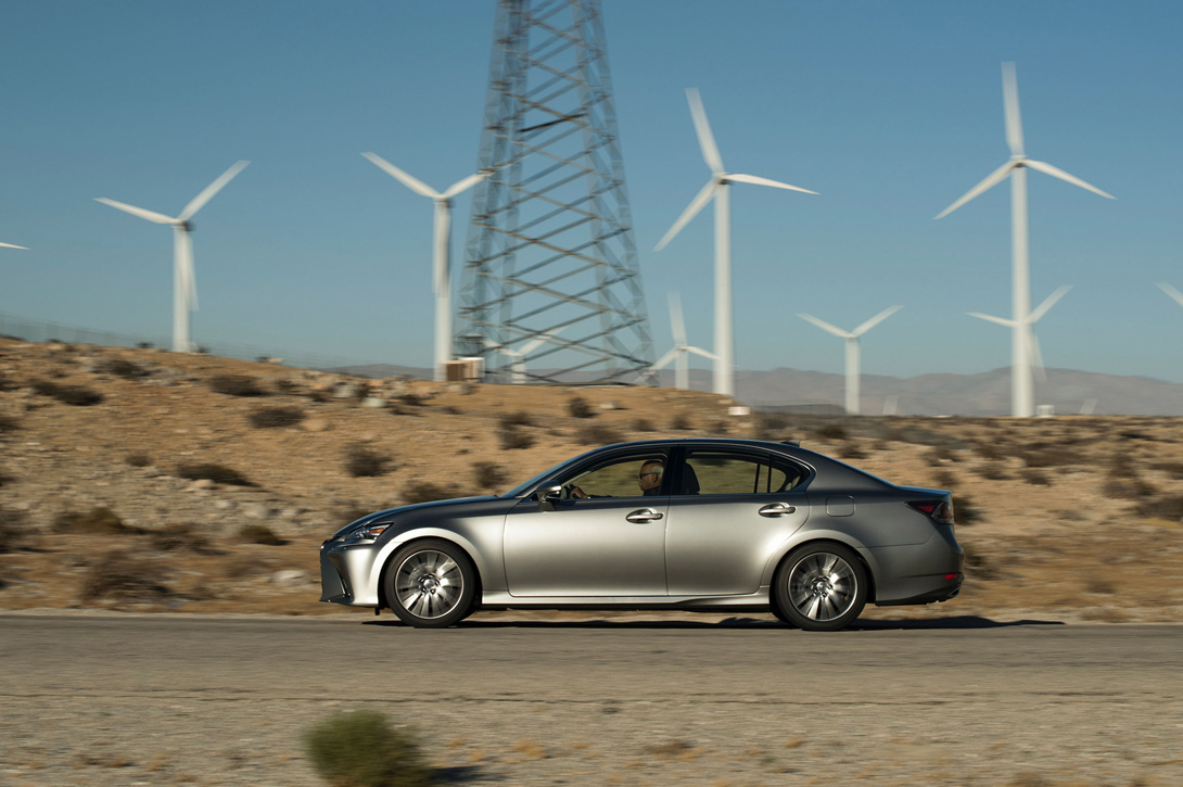 Lexus GS:        (7 ) 