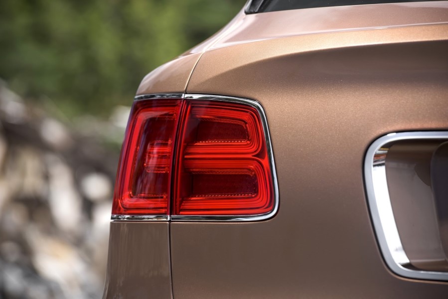 Показан самый крутой внедорожник в мире Bentley Bentayga (20 фото)