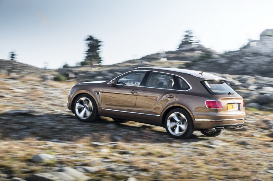 Показан самый крутой внедорожник в мире Bentley Bentayga (20 фото)