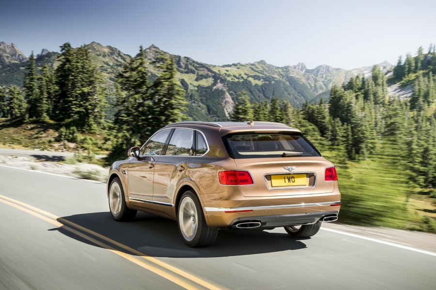 Показан самый крутой внедорожник в мире Bentley Bentayga (20 фото)