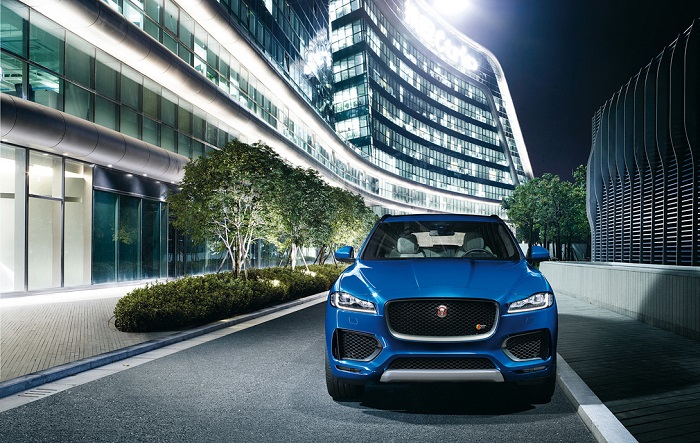 Jaguar F-Pace:      ? (7 )