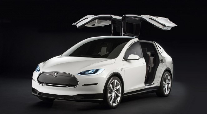 Model X: новый электромобиль Tesla убавил градус тестостерона (10 фото)