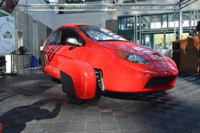Elio Motors презентовала трехколесный прототип P5 на лос-анджелесском автошоу (2 фото)