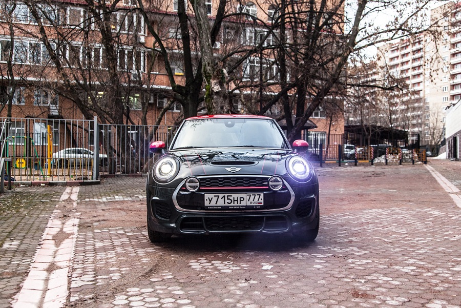 - MINI John Cooper Works (9 )