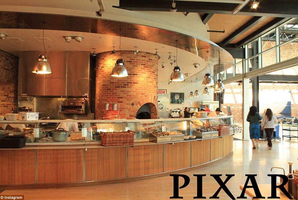Что подают в корпоративных столовых Google, Apple и Pixar (19 фото)