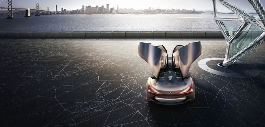 BMW  Vision Next 100:      100  (9  + )
