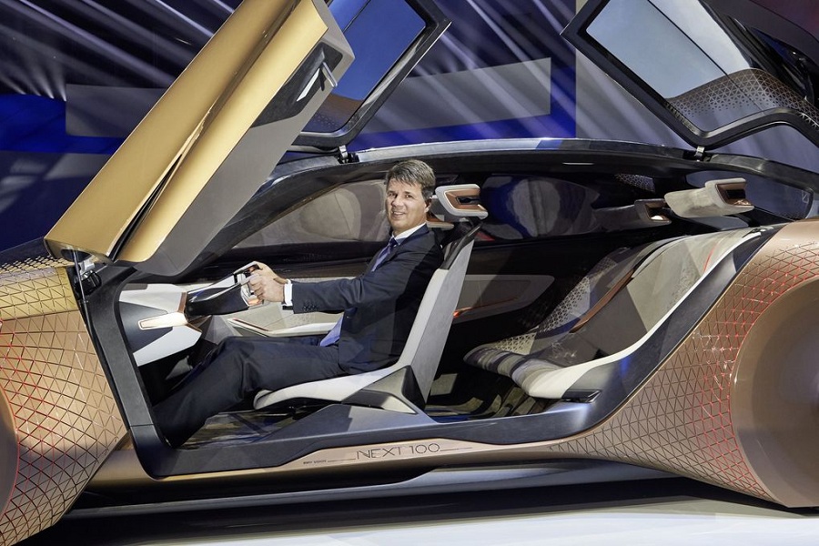 BMW  Vision Next 100:      100  (9  + )
