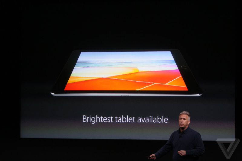 Apple  iPhone SE,  iPad Pro  iOS 9.3 (20 )