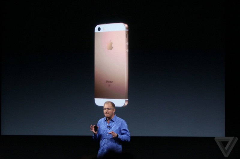 Apple  iPhone SE,  iPad Pro  iOS 9.3 (20 )