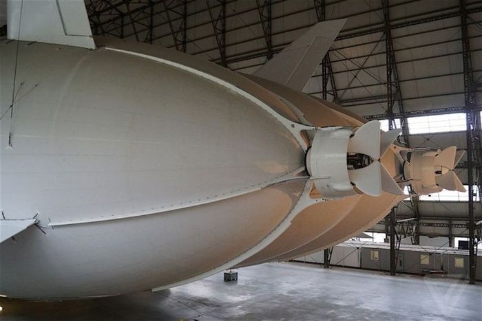      Airlander 10     (19 )