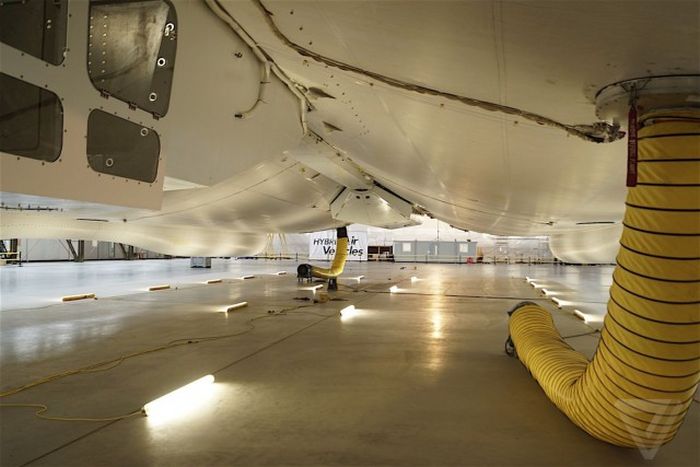     Airlander 10     (19 )