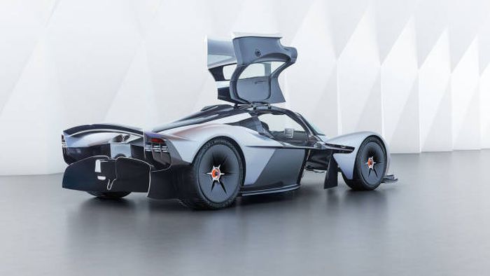 Aston Martin     Valkyrie (9 )