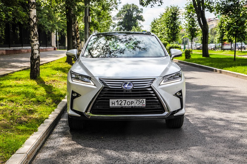 Тест-драйв: Lexus RX 450h (10 фото)